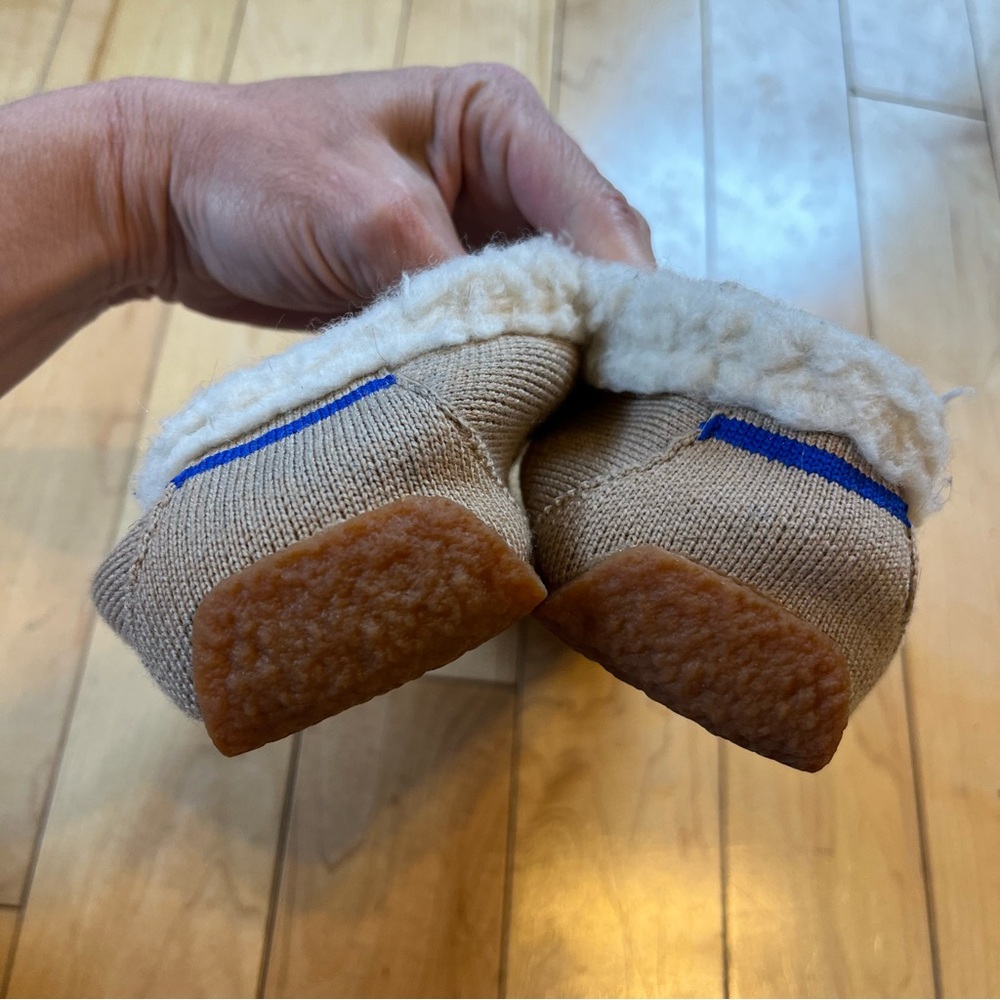 Rothy’s The Slipper Shearling-Lined Tan Slippers neon green stitching size 9 - Picture 4 of 8